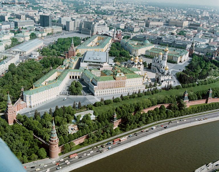 «СЕРДЦЕ МОСКВЫ - КРЕМЛЬ» (территория Кремля с соборами)