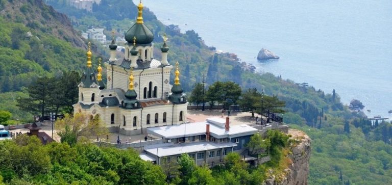 ИЗ СЕВАСТОПОЛЯ ВДОЛЬ ЮЖНОГО БЕРЕГА КРЫМА В ЯЛТУ