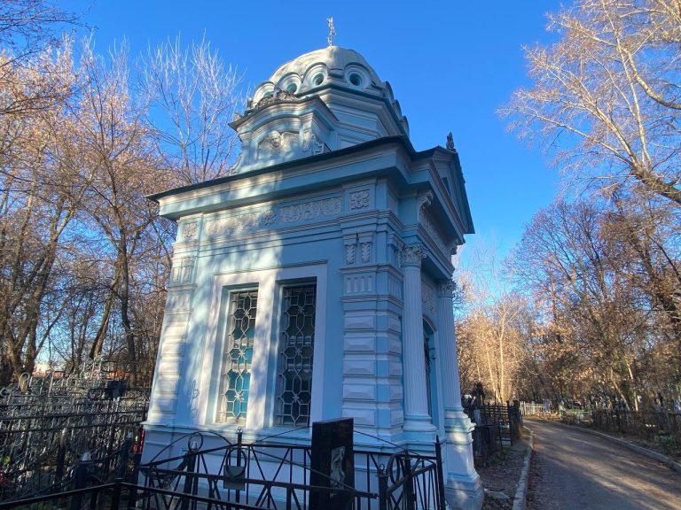 Арское кладбище: лица ушедших эпох